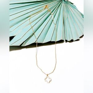 Diamond flower necklace S203